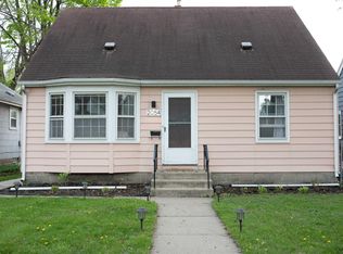 2054 4th St E, Saint Paul, MN 55119