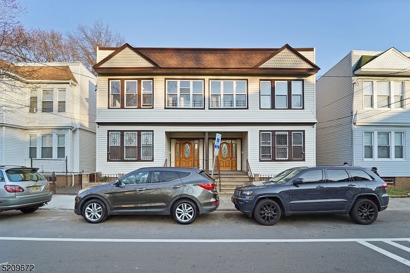 1st image of 814 S 19th St #2L