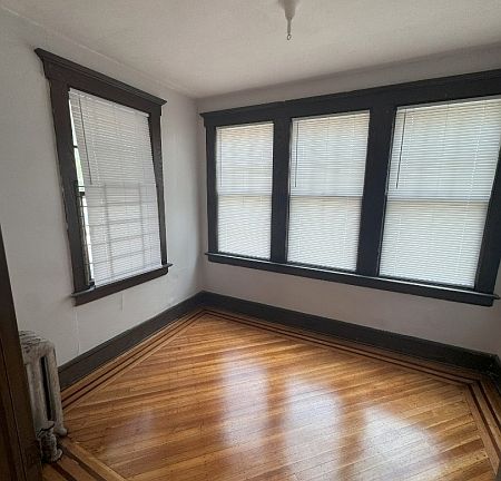 4th image of 313 Halsted St #A