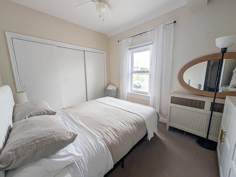 198 Burgar St #4 — Photo 10