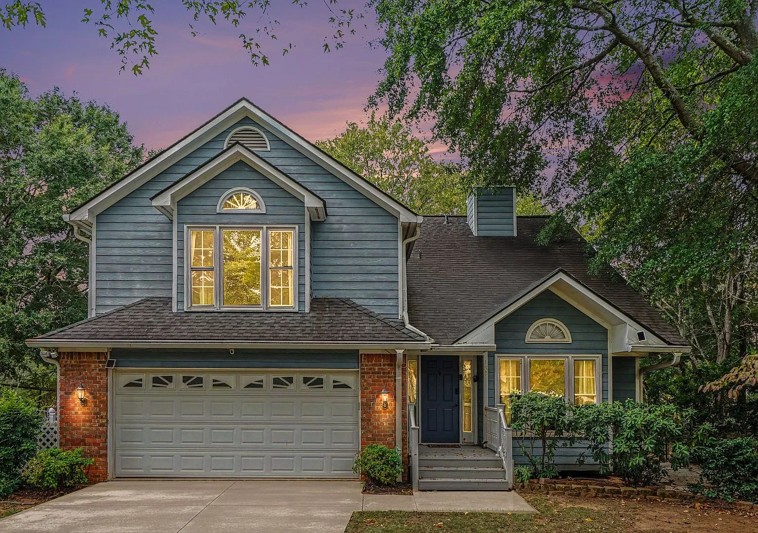 **Westside 3/2.5 Ava. Now Awesome Location! — Photo 1