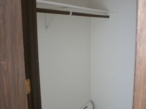 5th image of 2324 Bryant Ave S APT 103