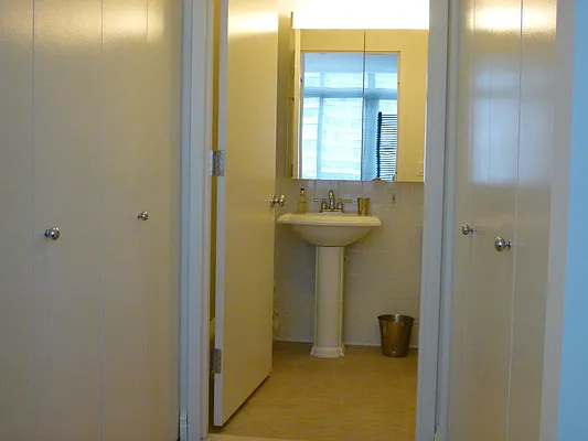 Rented by Carnegie Hill Place | media 15