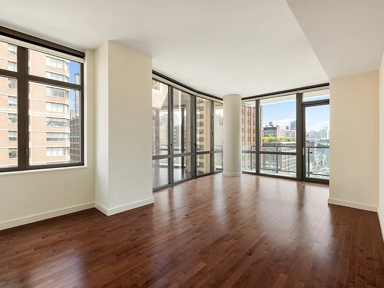 101 W 24th St #10D — Photo 3