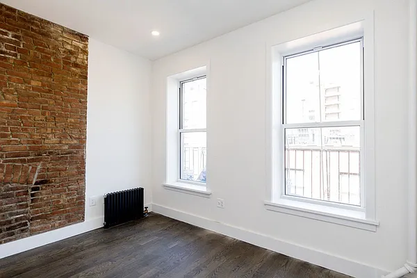Rented by Compass | media 13
