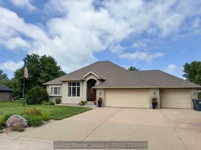 215 Donegal Rd, Aurora, NE, 68818