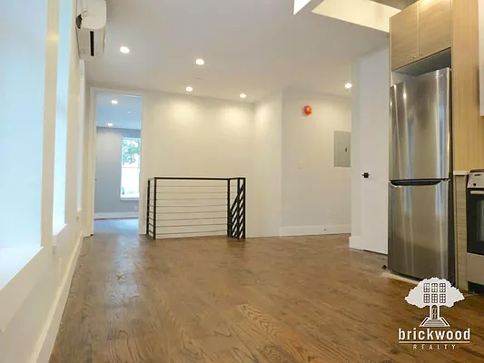 Rented by Brickwood BWR LLC | media 35