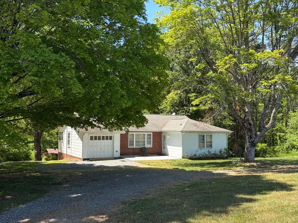 301 Cove Rd, Rutherfordton, NC 28139