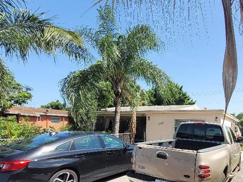 1st image of 4720 Myrtle Ln