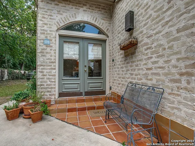 2 bed, 2.5 bath, 1541 sqft, $2,200 — Photo 3