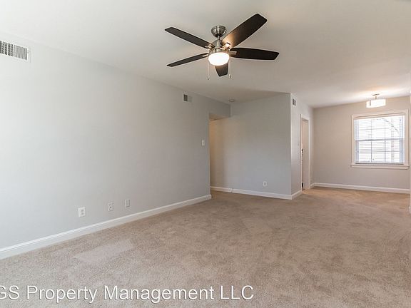 5th image of 2409 Arlington Blvd APT 101