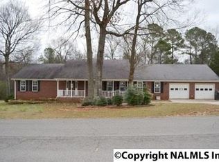 122 Calvert Rd, Laceys Spring, AL 35754