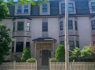 2 Harkness St APT 4, Providence, RI 02909