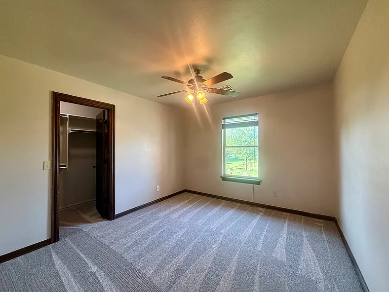 2114 Savona Ln — Photo 47