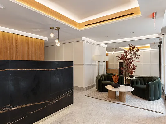 323 East 79th Street in Yorkville : Sales, Rentals