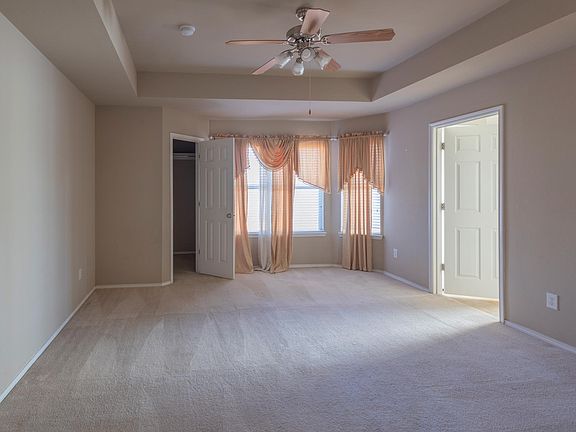 5th image of 3102 Red Oak Dr