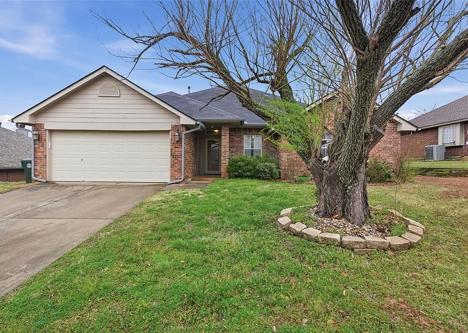 1st image of 2010 Huntington Rd