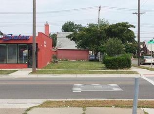 5808 Chase Rd, Dearborn, MI 48126