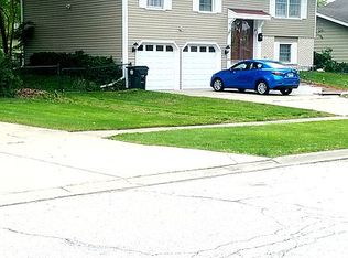 1265 Campbell Ln, Hoffman Estates, IL 60169