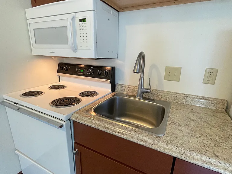 29 N Hancock St #202 — Photo 3
