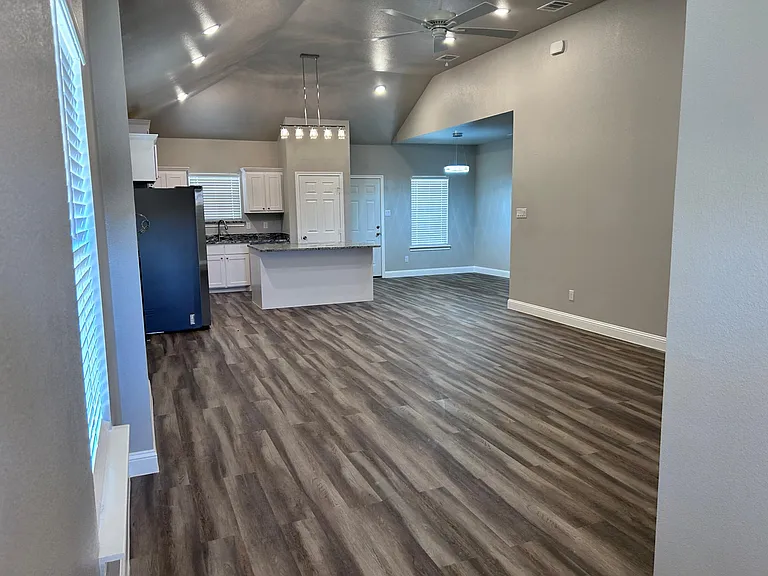123 Rams Dr — Photo 2