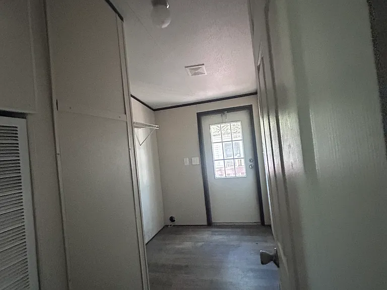 206 Jenny Ln — Photo 5