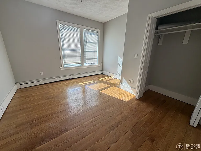 33 Portsmouth St #4R — Photo 8