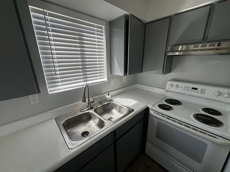 5662 E Lake Mead Blvd — Photo 14