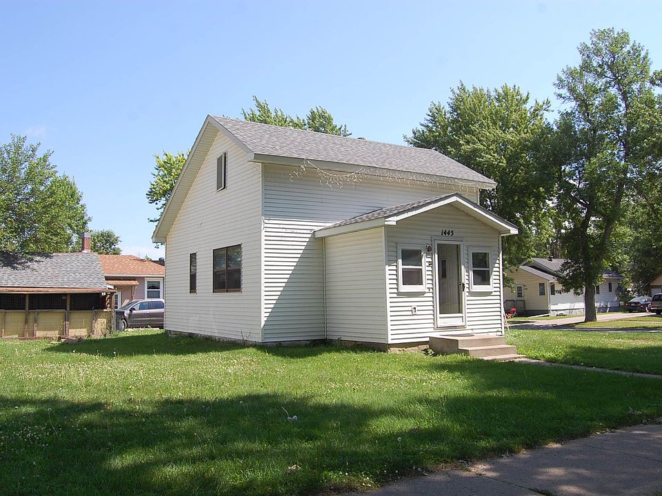 1st image of 1445 Okabena St