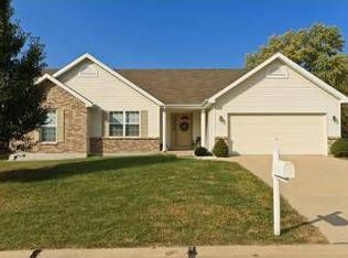108 Keystone Crossing Dr, O'Fallon, MO 63368