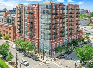 1201 W Adams St APT 403, Chicago, IL 60607