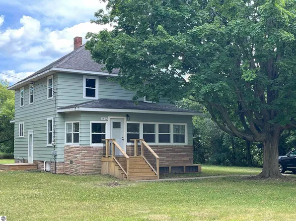 5462 N Mission Rd, Rosebush, MI 48878