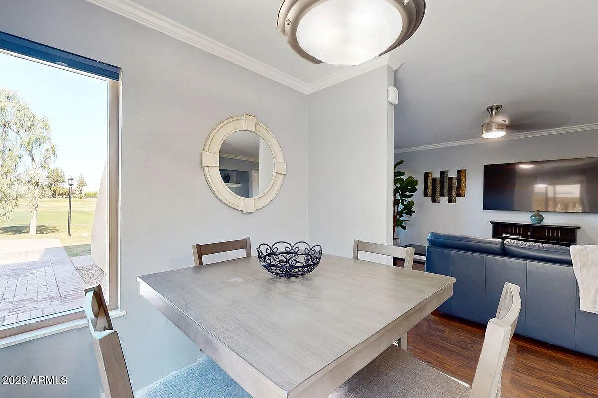 1 bed, 1.0 bath, 725 sqft, $3,100 — Photo 2