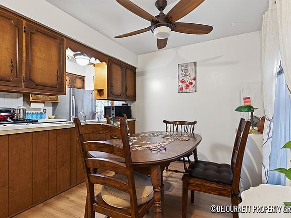 3rd image of 944 Village Ln #172