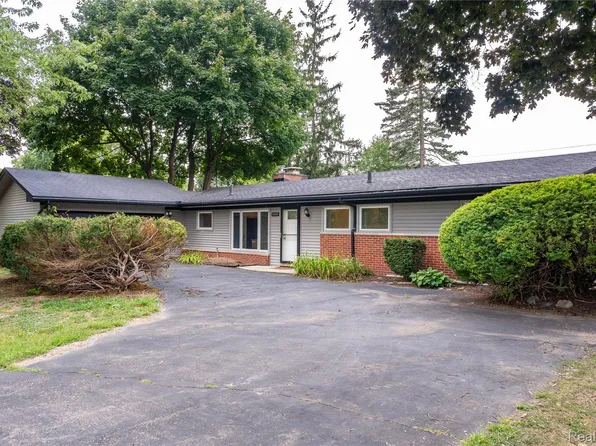 32515 Nottingham Knls, Farmington Hills, MI 48334