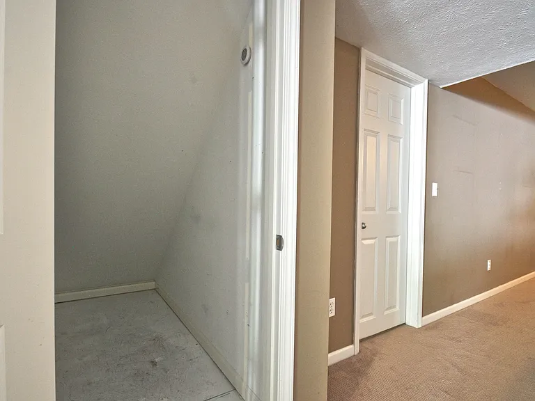 6021 Cottage Cir — Photo 34