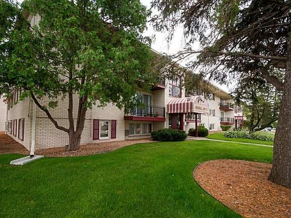 2nd image of 2501 Nevada Ave S #7316-005