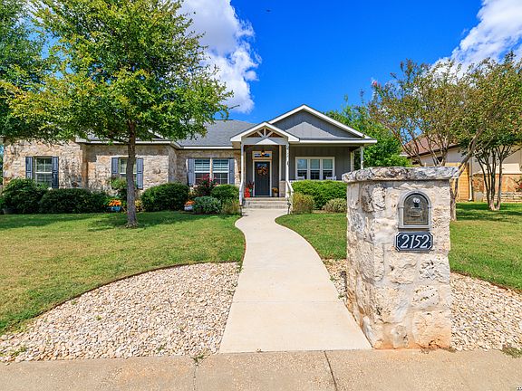 3rd image of 2152 Amberstone