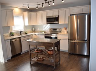 233 E Ridge Ct, Jacksonville, NC 28540