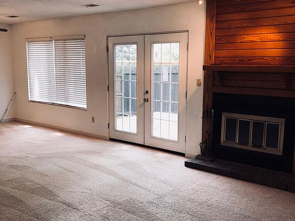5th image of 1209 Woodgate Dr