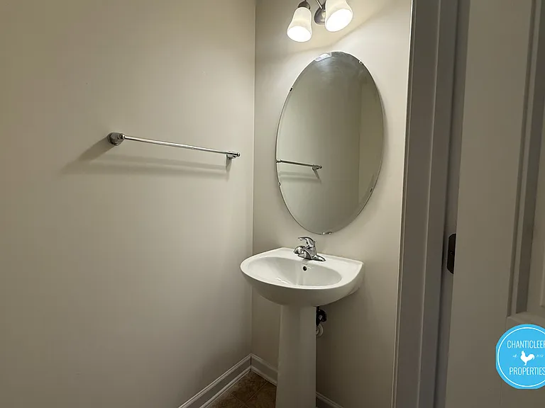 49 E Grove Point Dr #1 — Photo 25