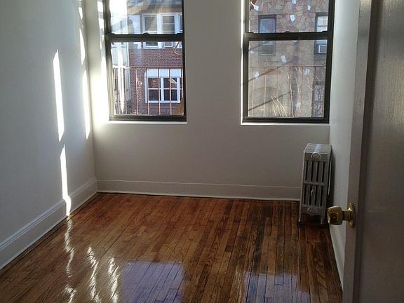 3rd image of 1943 Gleason Ave APT 1R