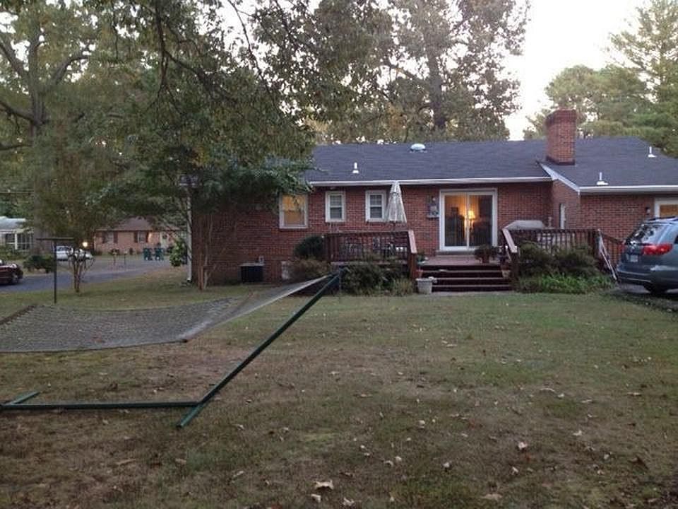 2nd image of 8404 Colebrook Rd