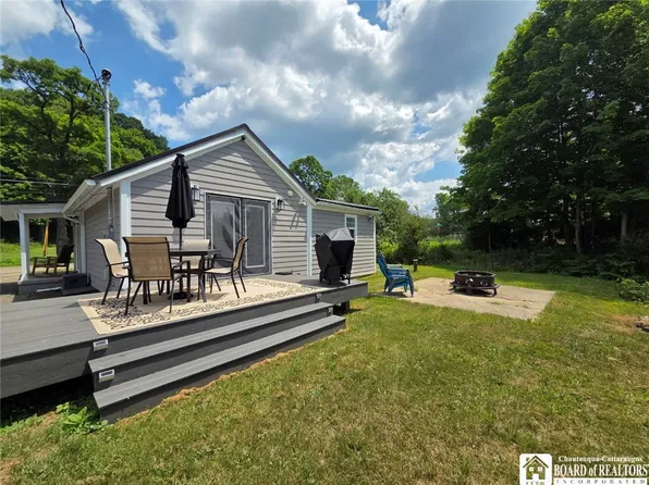 1270 Priest Hollow Rd, Russell, PA 16345
