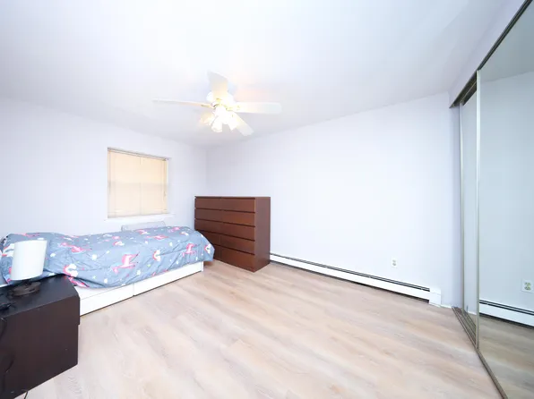 1205 65th Street image 12 of 16