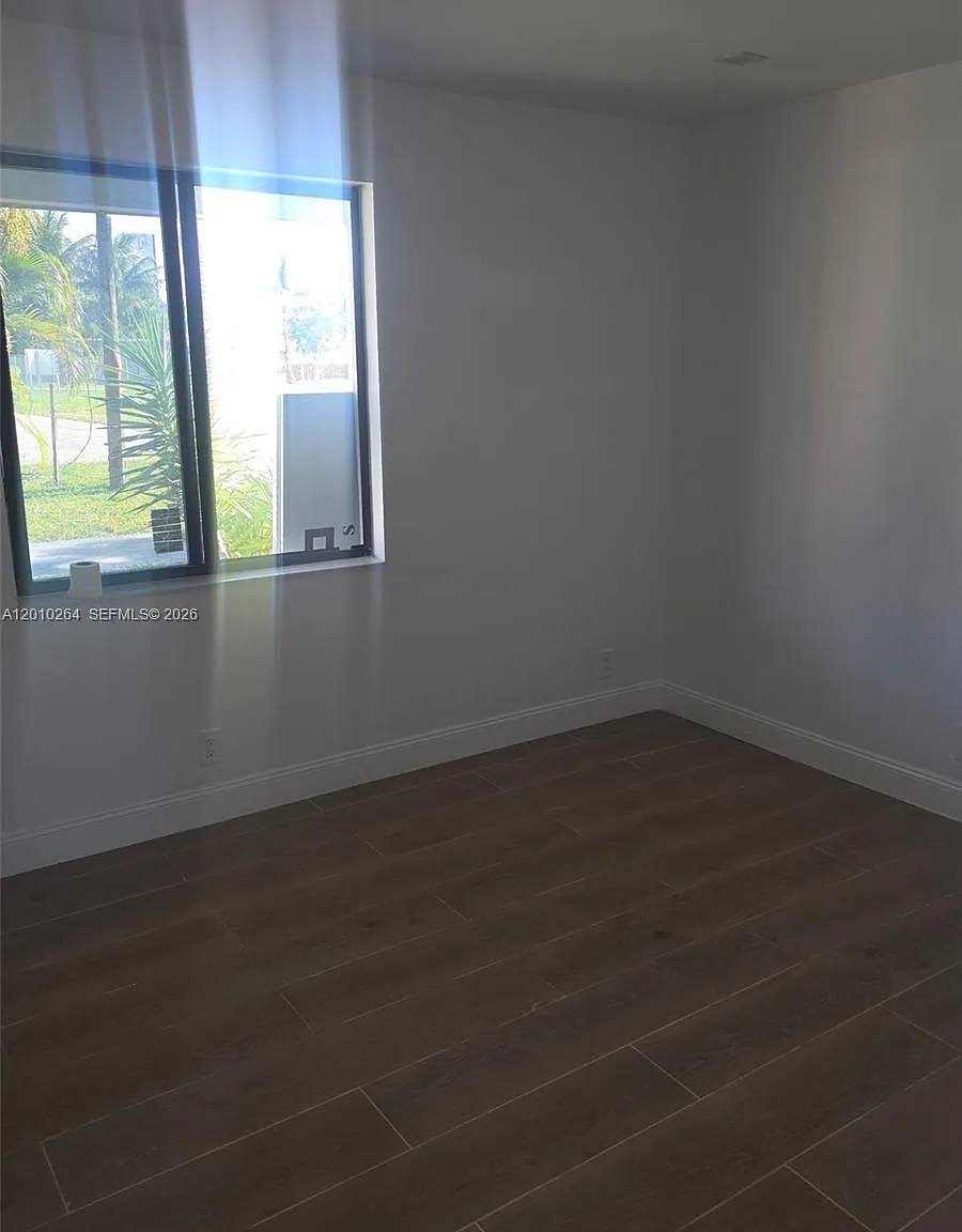 Blount Bros Pompano Beach — Photo 2
