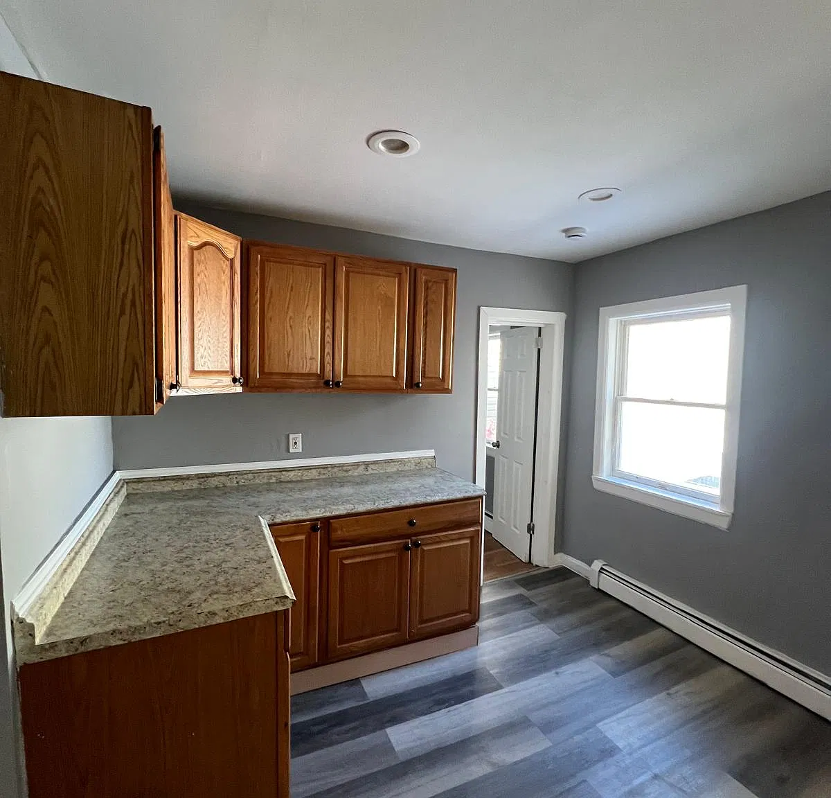 3 bed, $2,200 — Photo 1