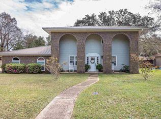117 Nandina Rd, Gulf Breeze, FL 32561