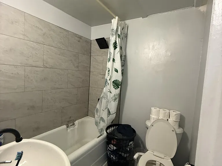 275 Bronson Ave #4 — Photo 5