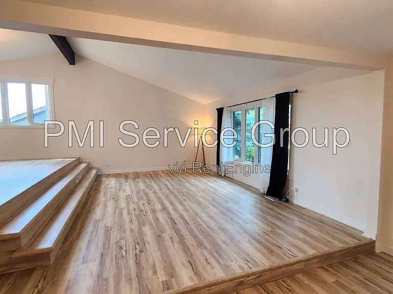 7749 Lyman Ave — Photo 3